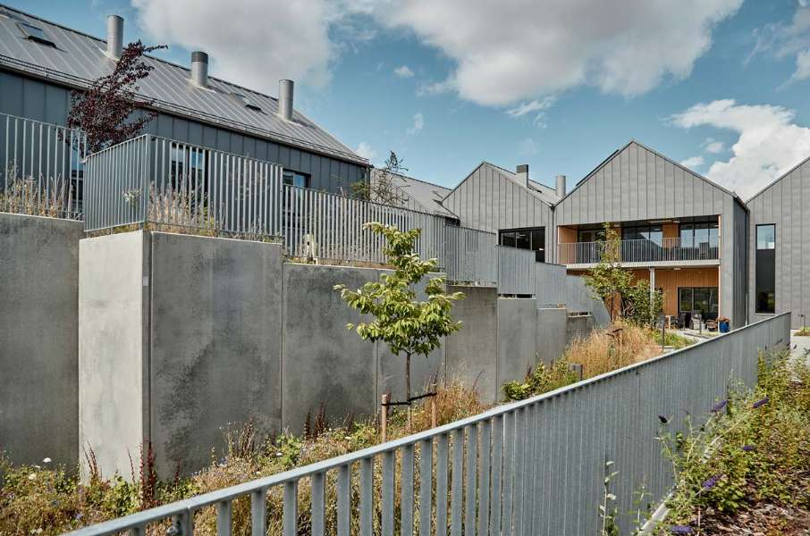 Demensplejehjem beklædt og beskyttet med stål. Glemmer du?, DemensCentrum Aarhus – Skovvang, Skovvangsvej 97-99, 8200 Aarhus